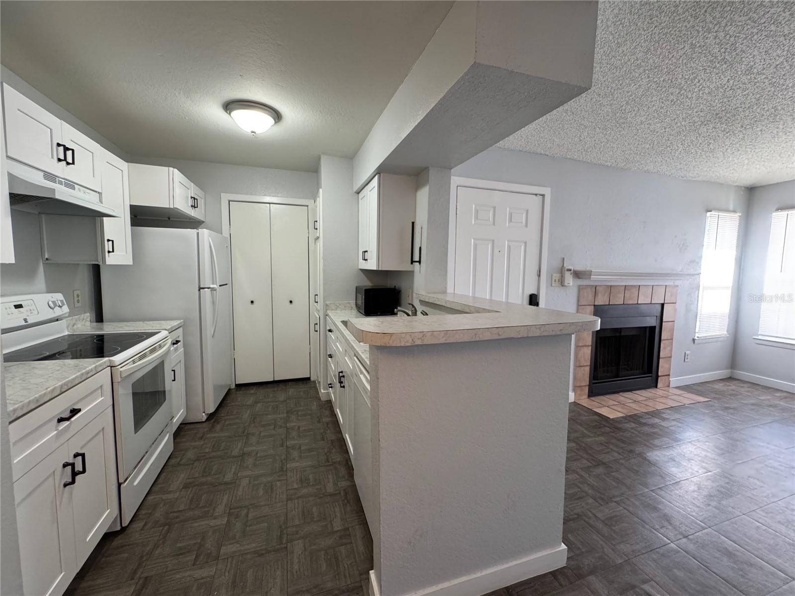 REGENCY GARDENS - Residential