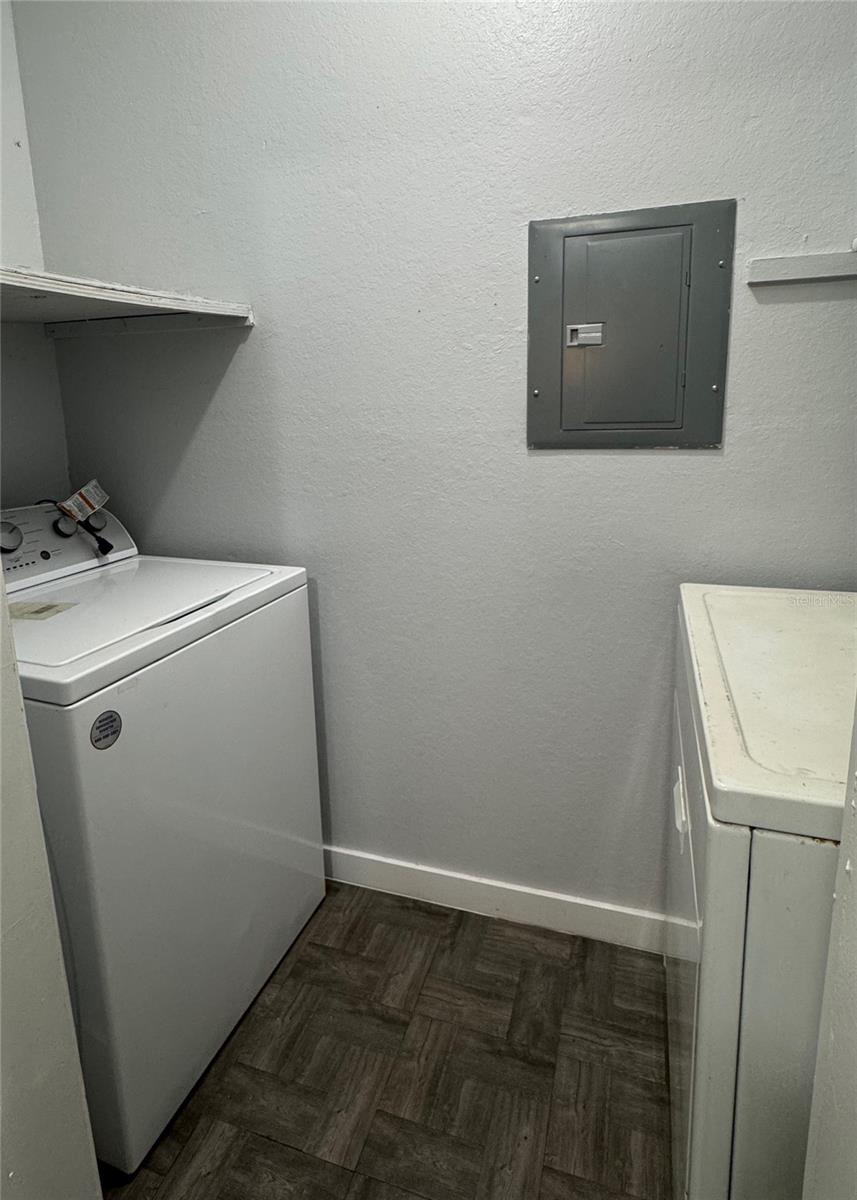 REGENCY GARDENS - Residential