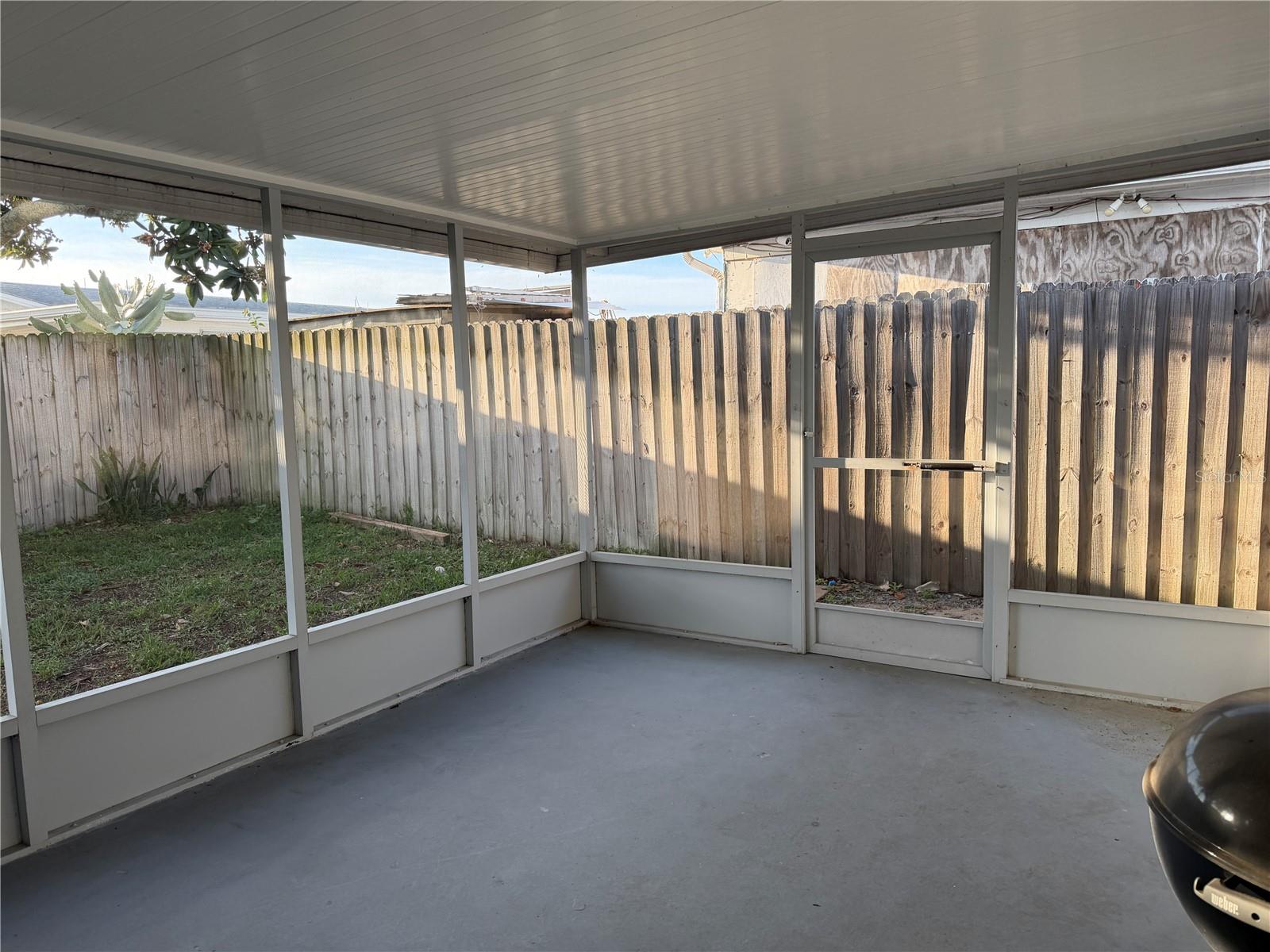 COLONIAL HILLS - Residential Lease