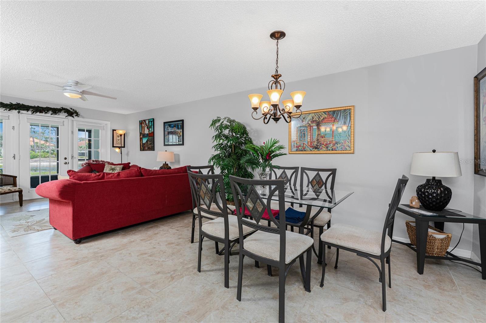 PINE HOLLOW - Residential