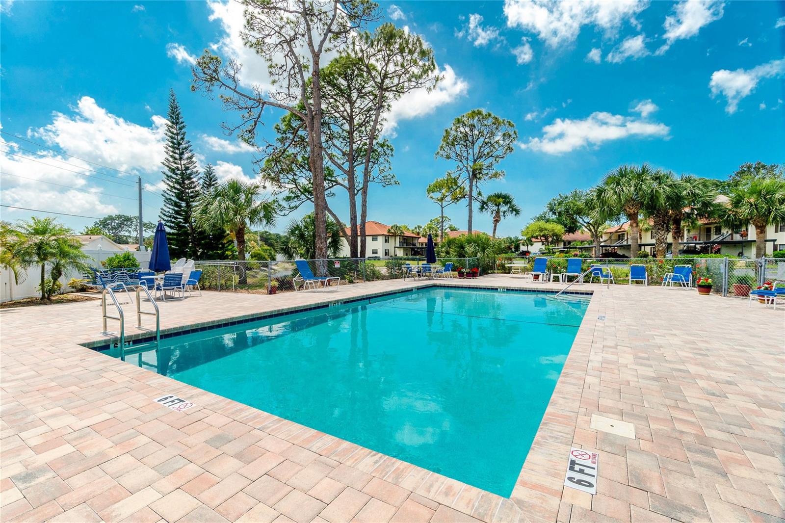 PINE HOLLOW - Residential