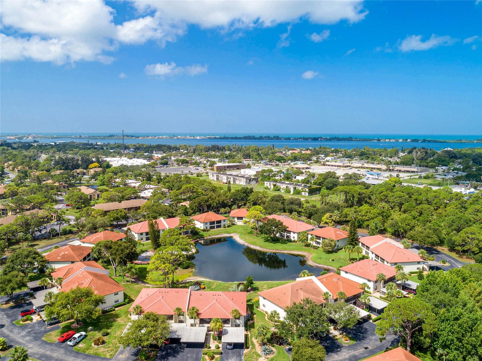 PINE HOLLOW - Residential