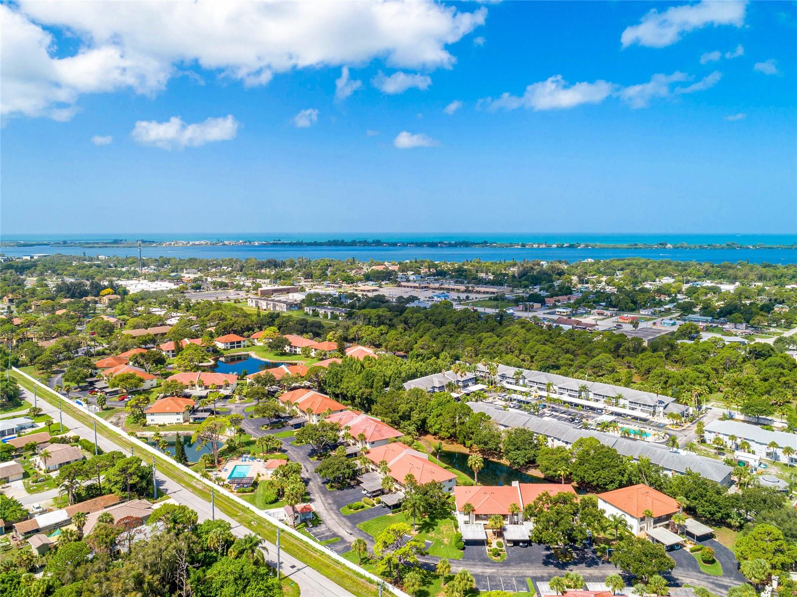 PINE HOLLOW - Residential
