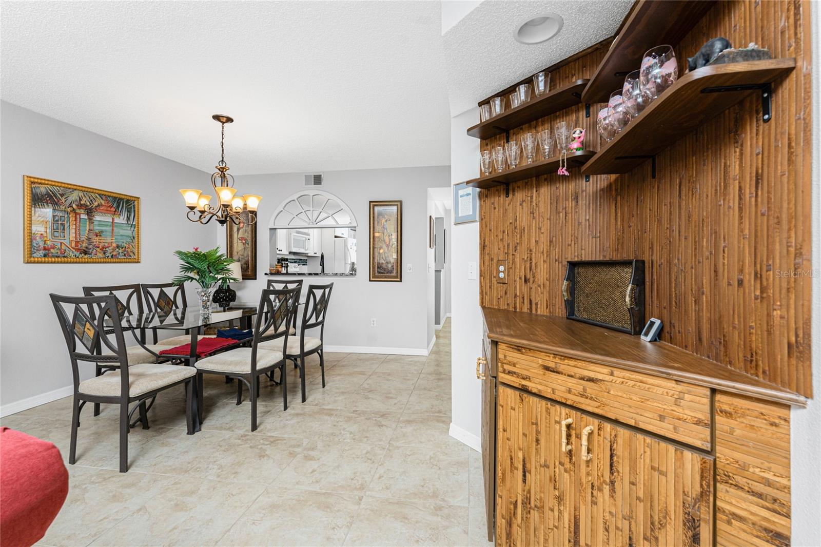 PINE HOLLOW - Residential