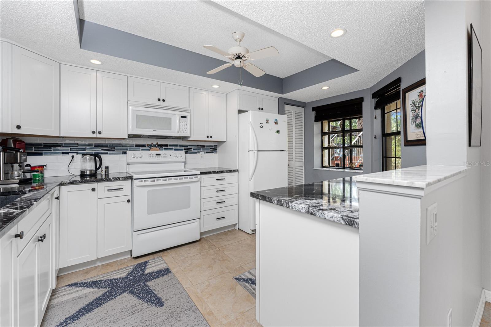 PINE HOLLOW - Residential