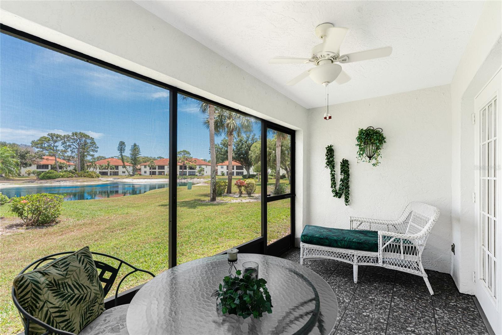 PINE HOLLOW - Residential