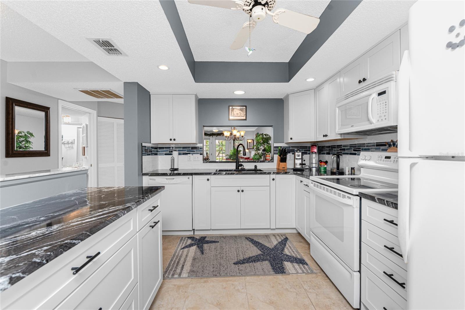 PINE HOLLOW - Residential