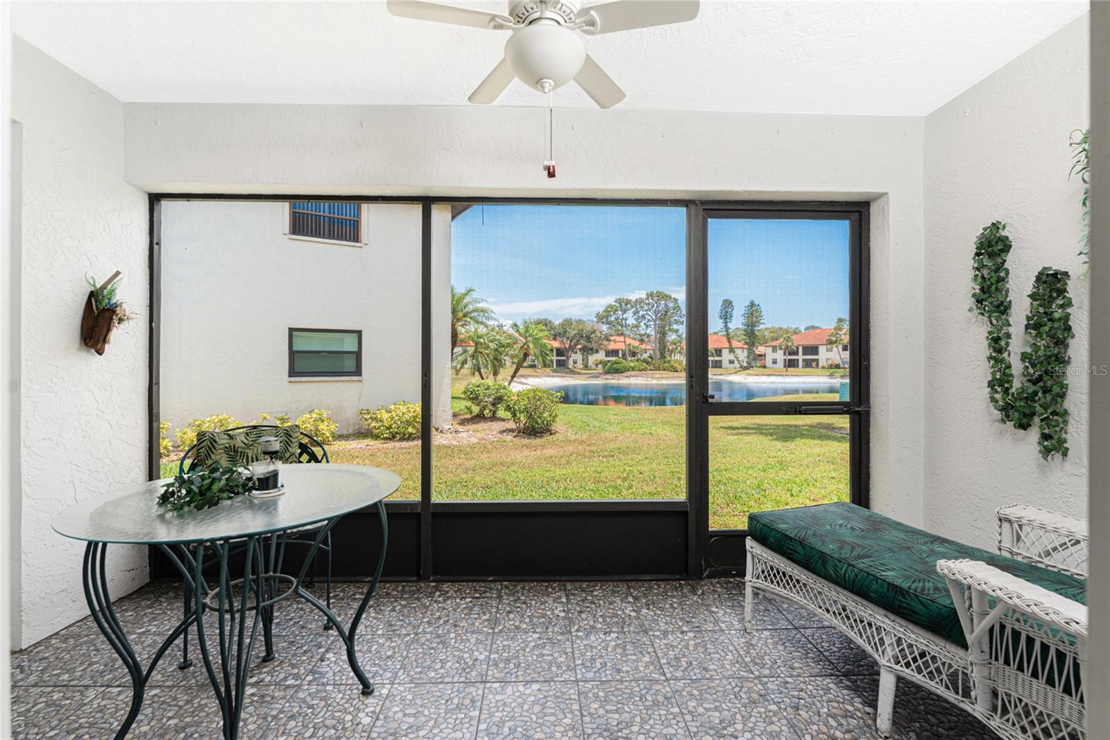 PINE HOLLOW - Residential