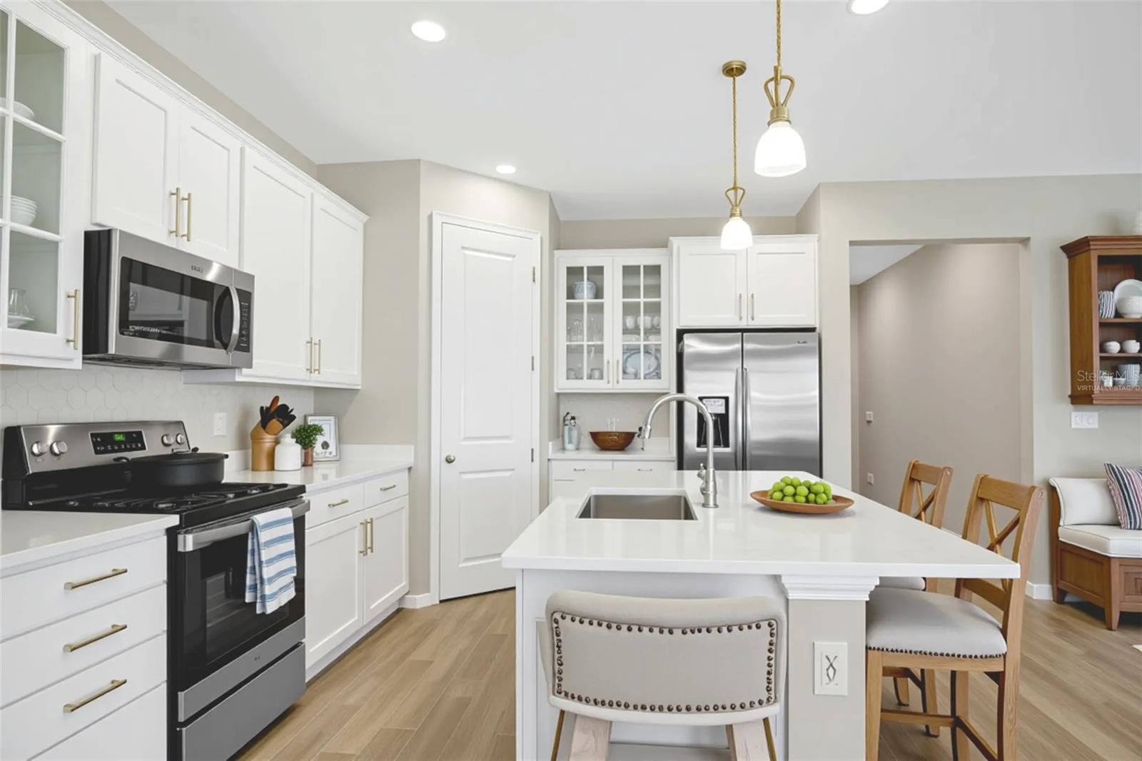 221 HILLTOP BLOOM LOOP