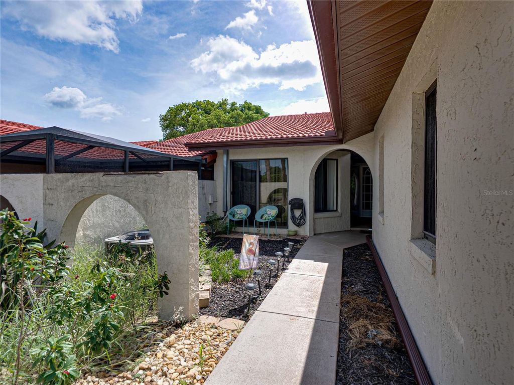 Photo of 503 Club House Drive, Lake Wales, FL 33898 (MLS # K4903154)