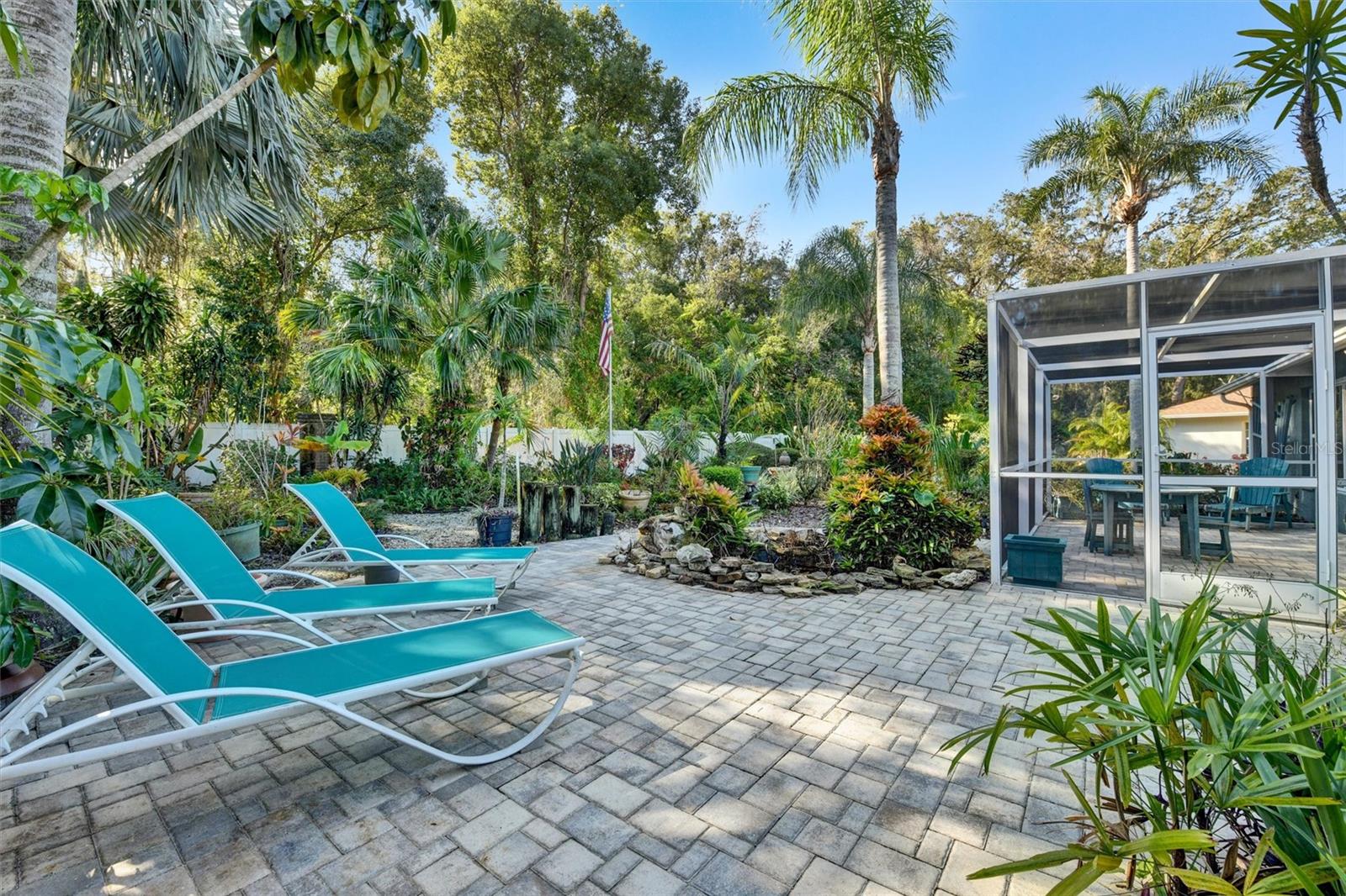 HERITAGE LAKE - Residential