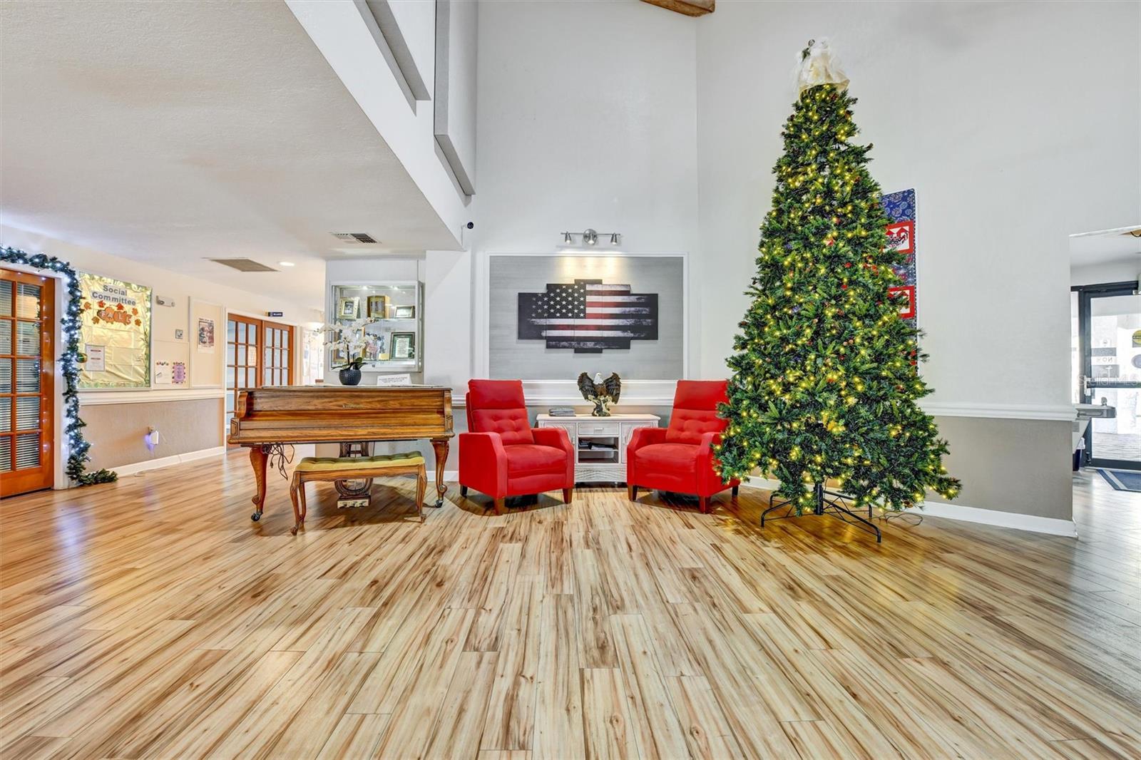 HERITAGE LAKE - Residential