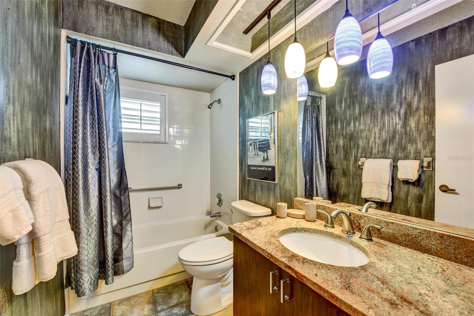 HERITAGE LAKE - Residential