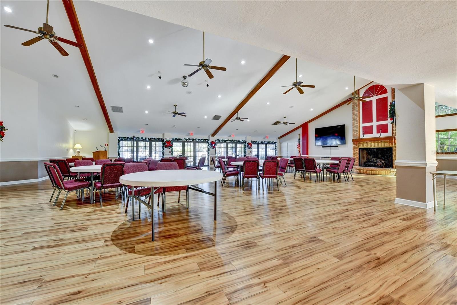 HERITAGE LAKE - Residential