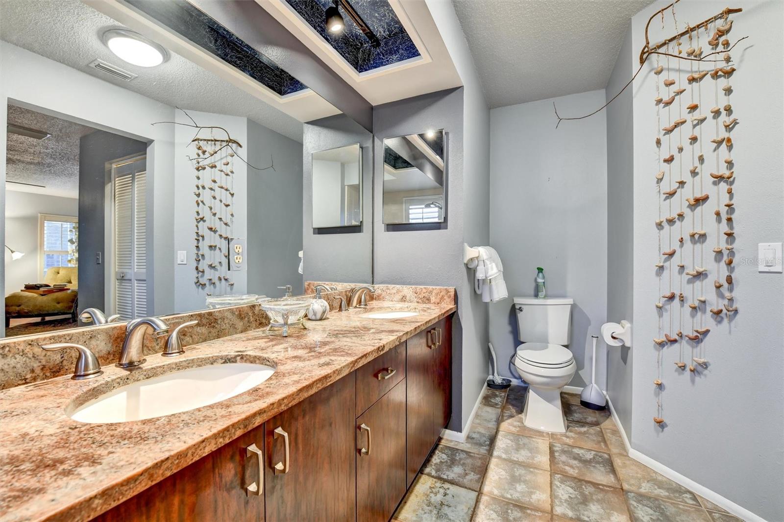 HERITAGE LAKE - Residential