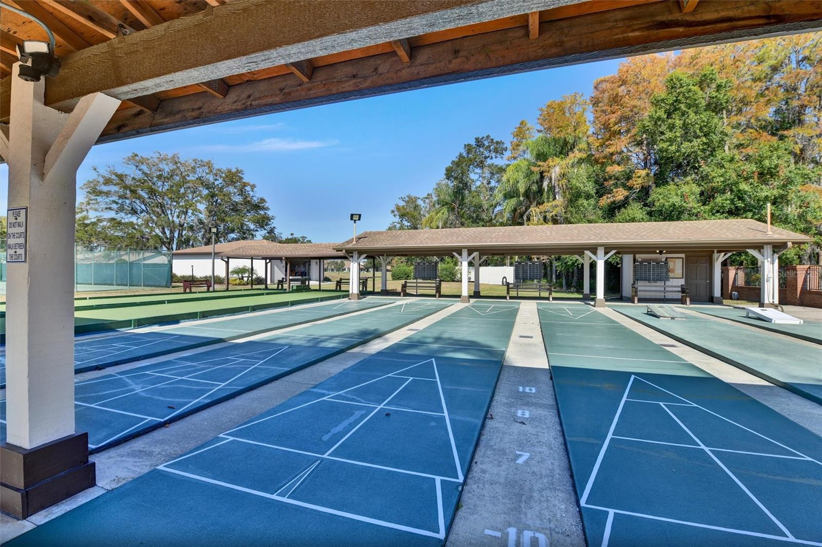 HERITAGE LAKE - Residential