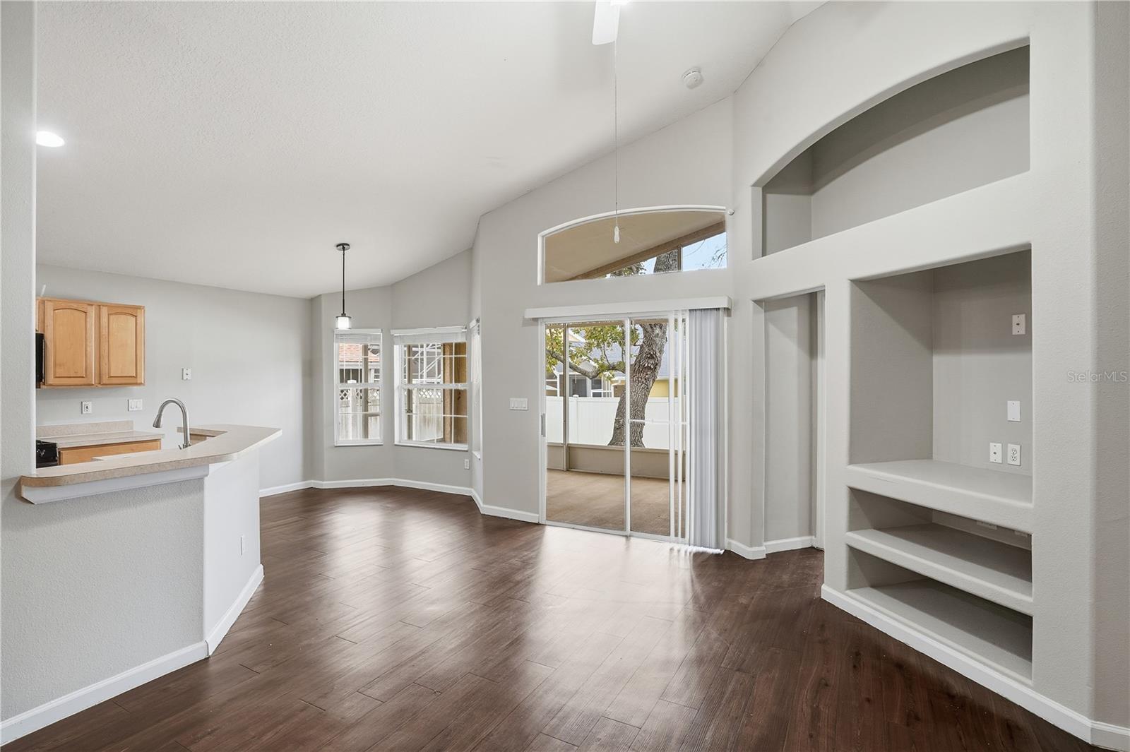 WESTON HILLS SUB - Residential