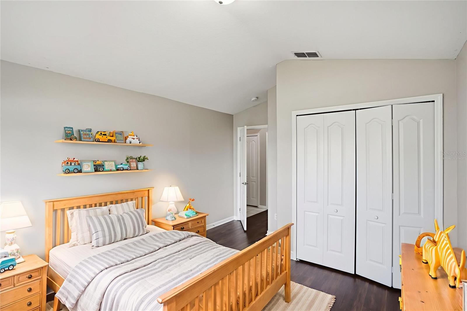 WESTON HILLS SUB - Residential