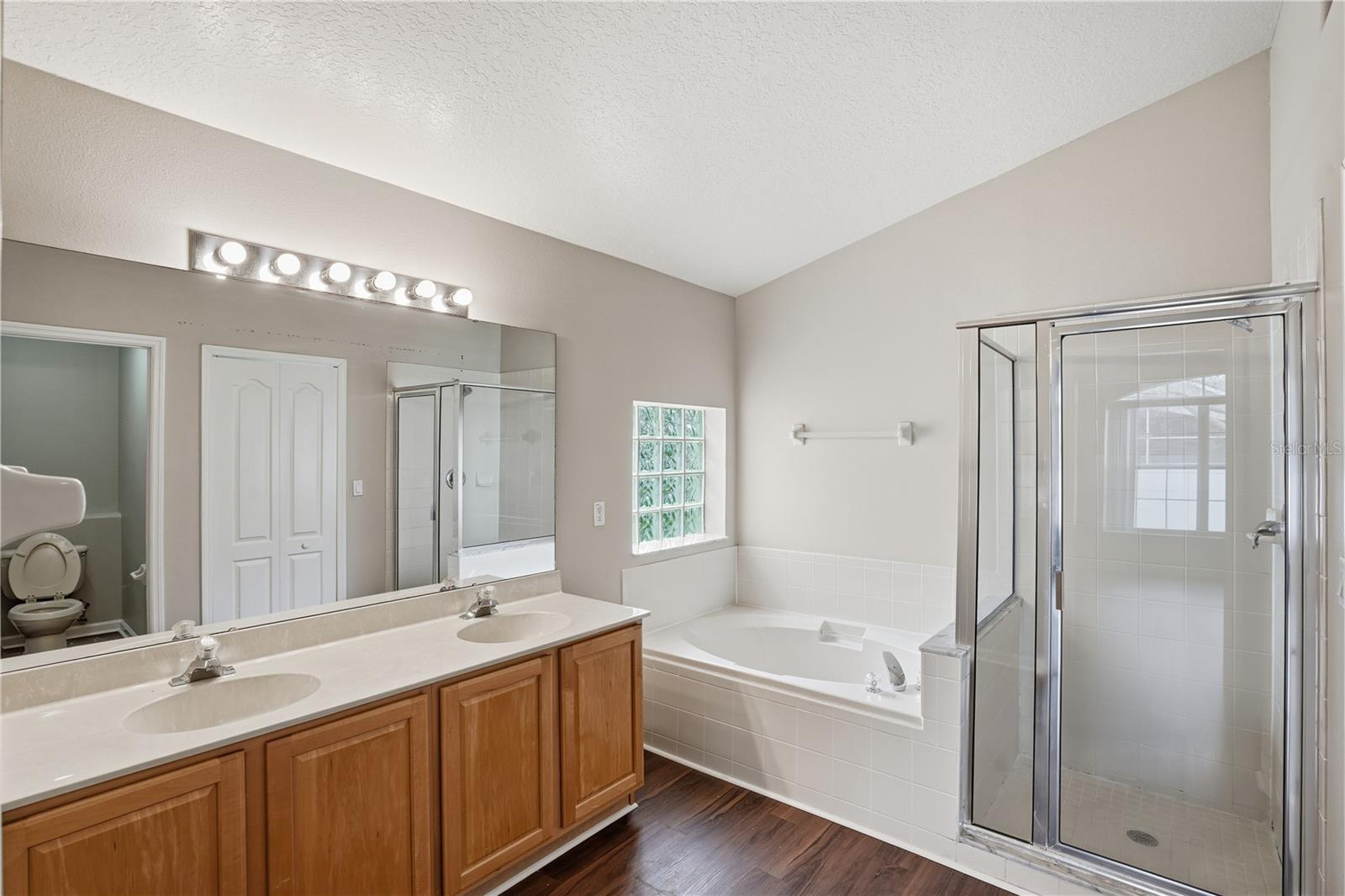 WESTON HILLS SUB - Residential