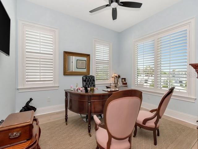 SUNSET PARK - Residential