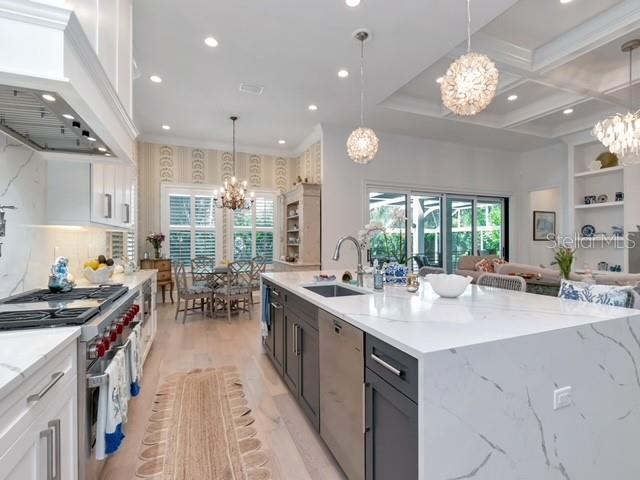 SUNSET PARK - Residential