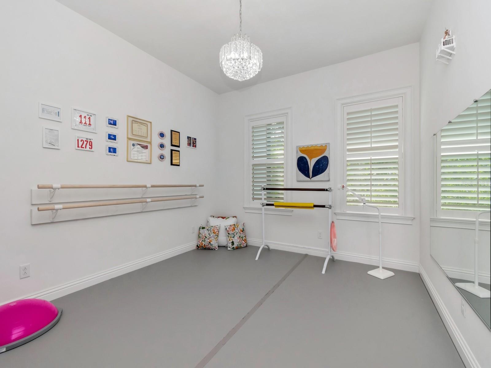 SUNSET PARK - Residential