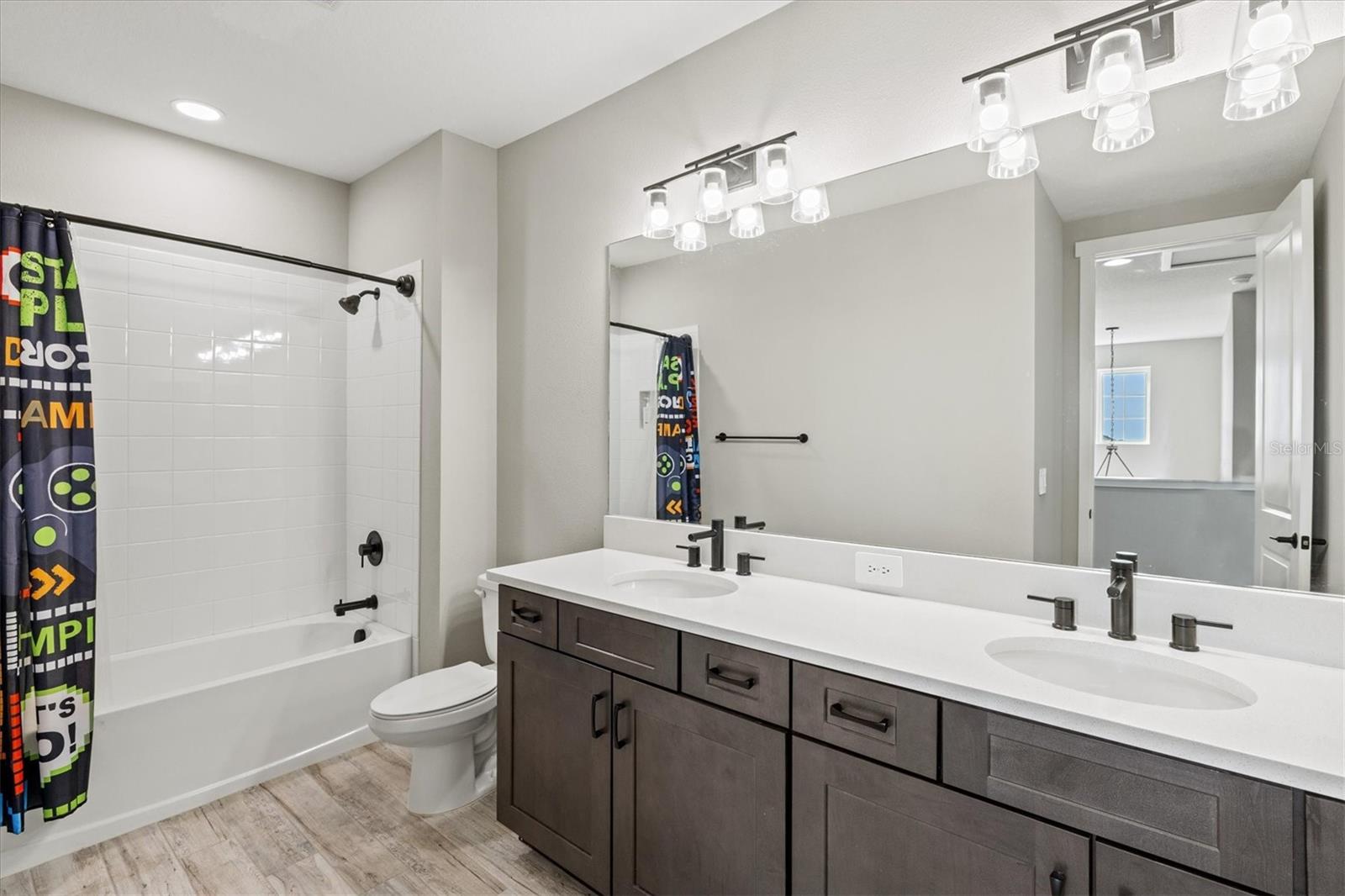 PROMENADE ESTATES PH I - Residential