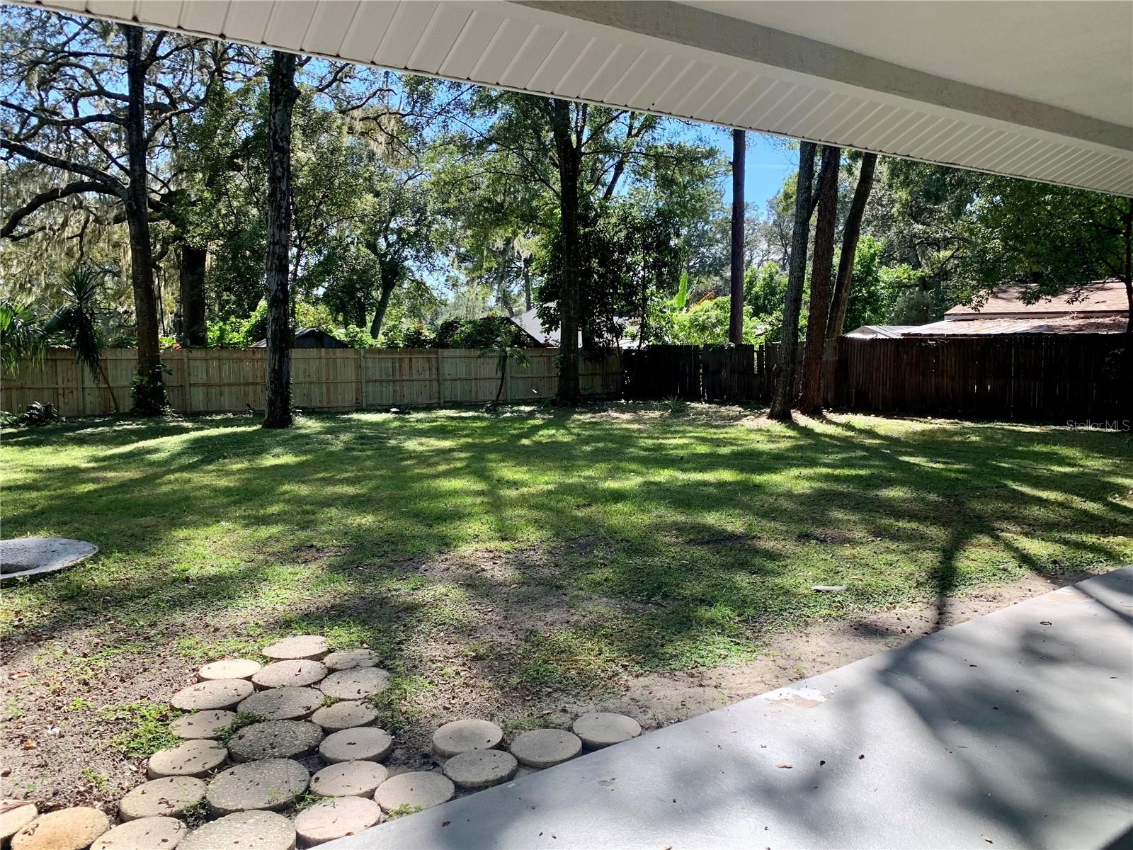 DEER LAKE CHASE - Residential