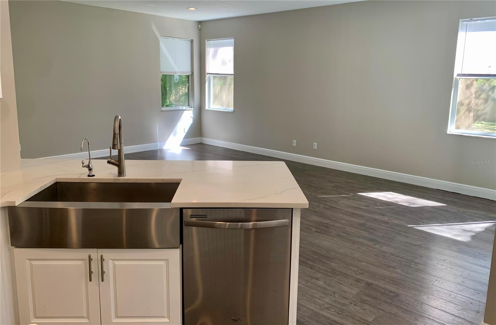 DEER LAKE CHASE - Residential