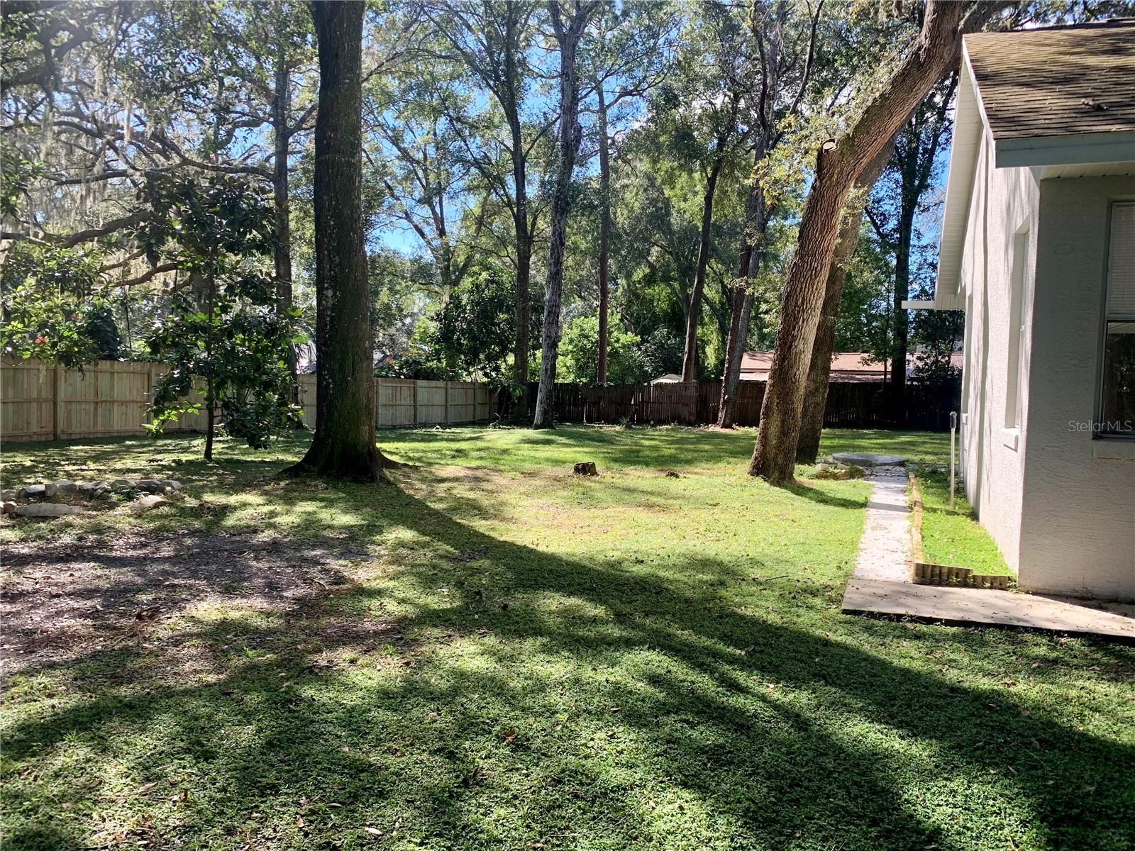 DEER LAKE CHASE - Residential