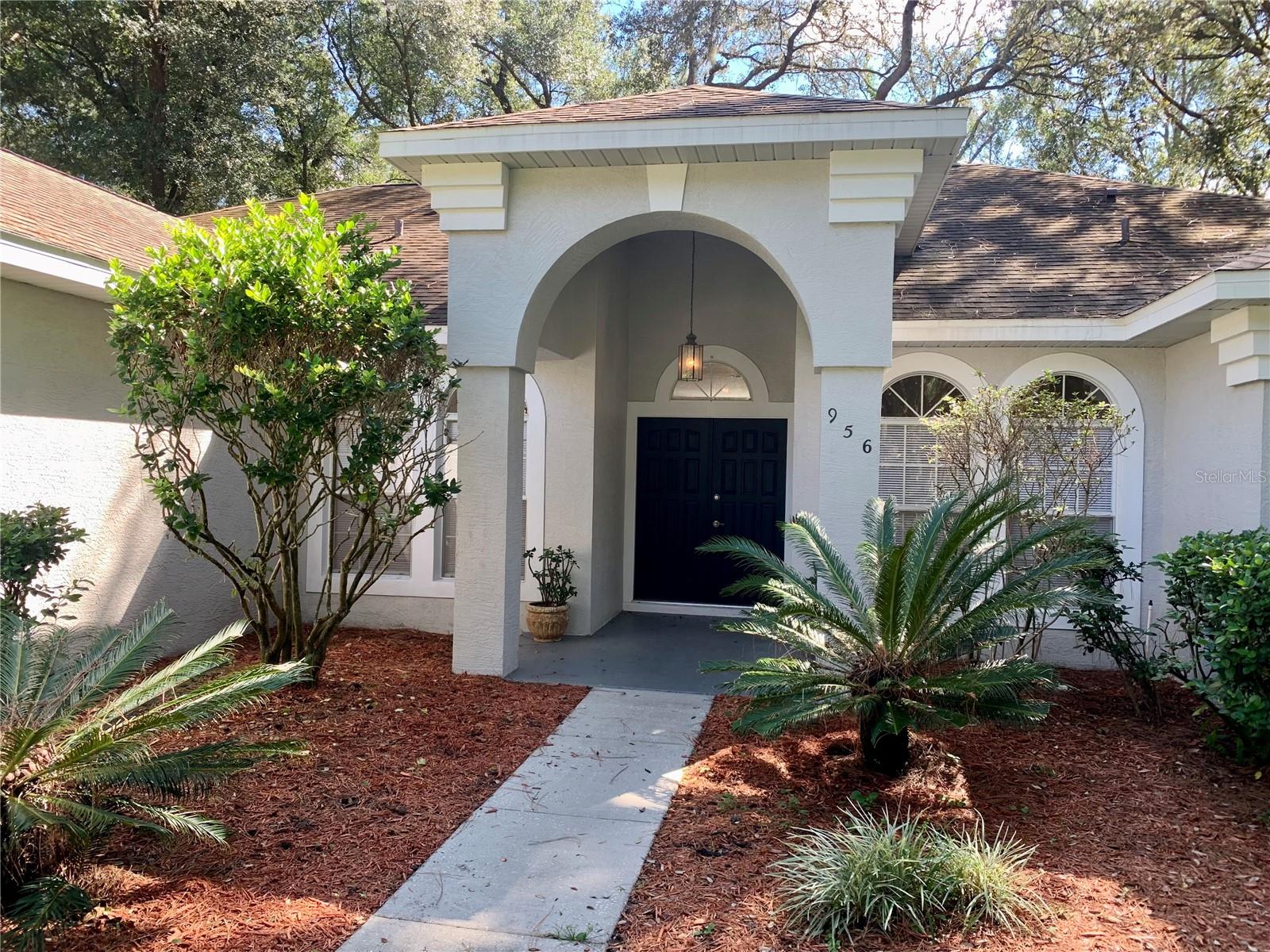 DEER LAKE CHASE - Residential