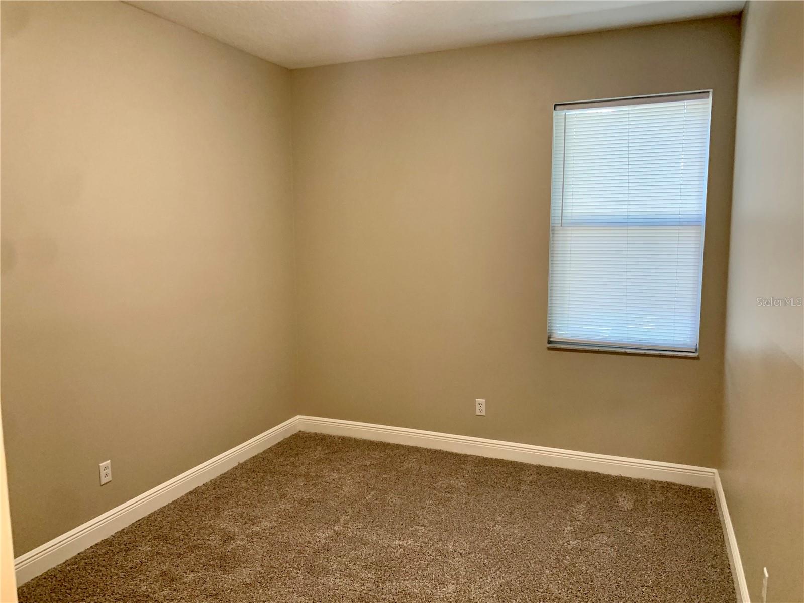 DEER LAKE CHASE - Residential