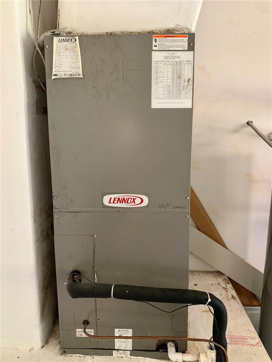 DEER LAKE CHASE - Residential