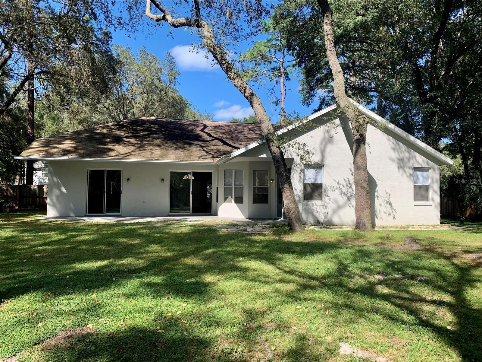 DEER LAKE CHASE - Residential