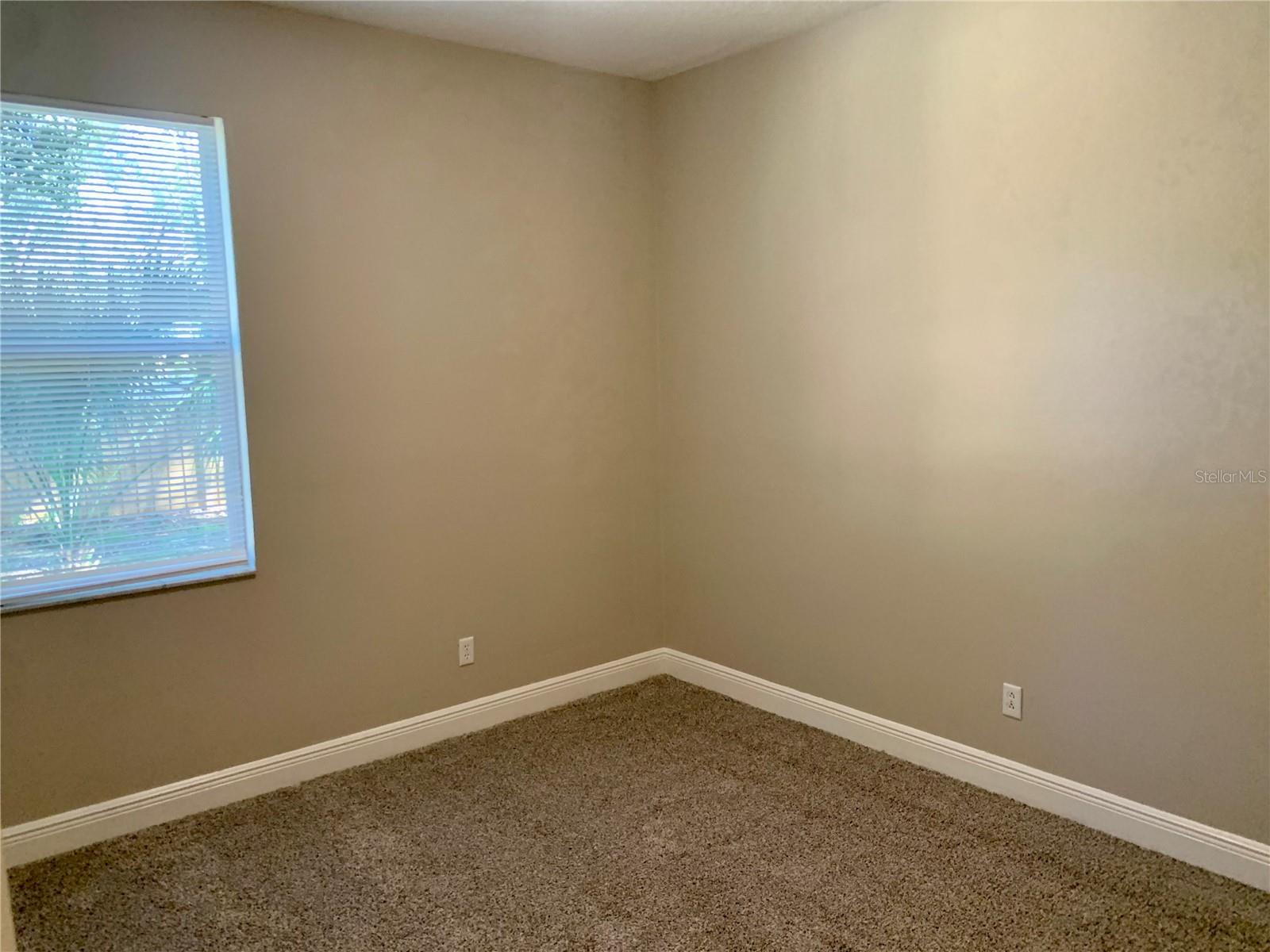 DEER LAKE CHASE - Residential