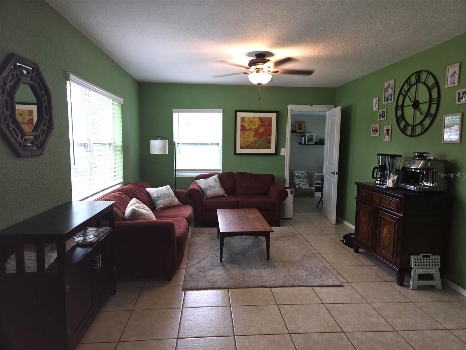 20 S SATURN AVENUE