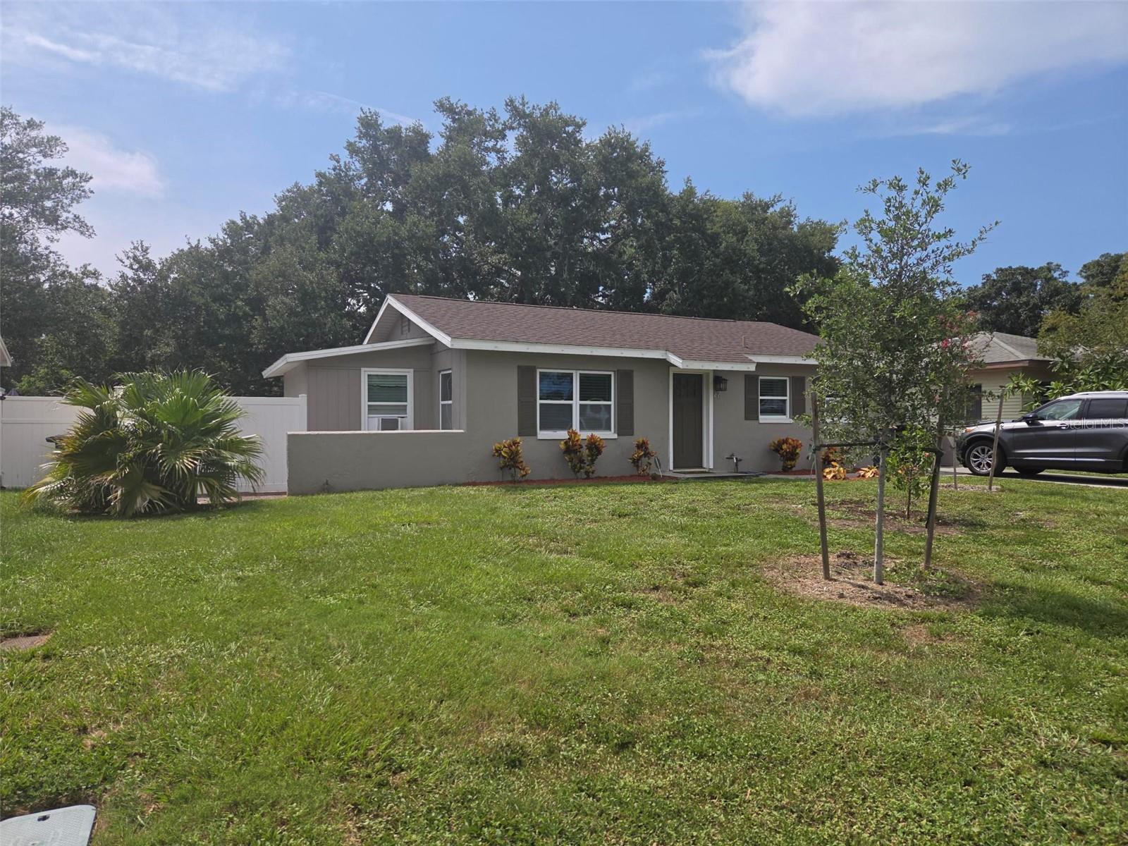 20 S SATURN AVENUE