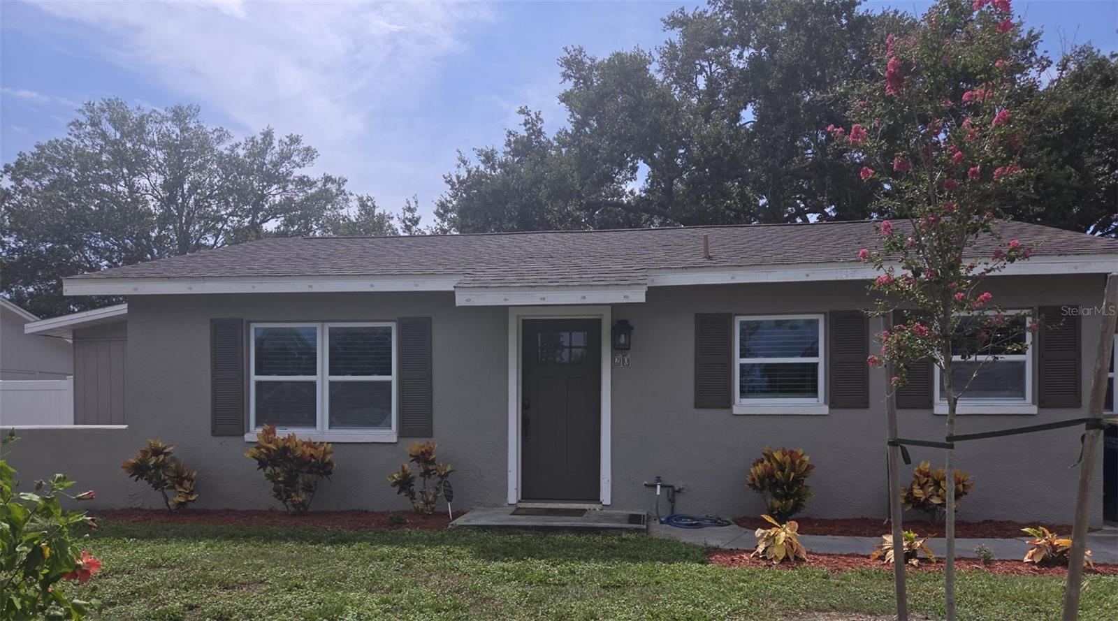 20 S SATURN AVENUE