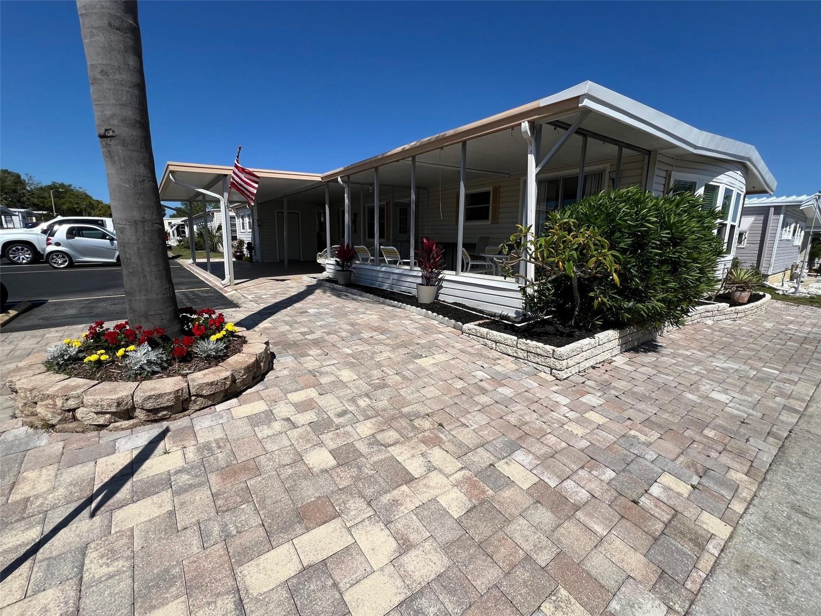 778 ROYAL PALM CIRCLE