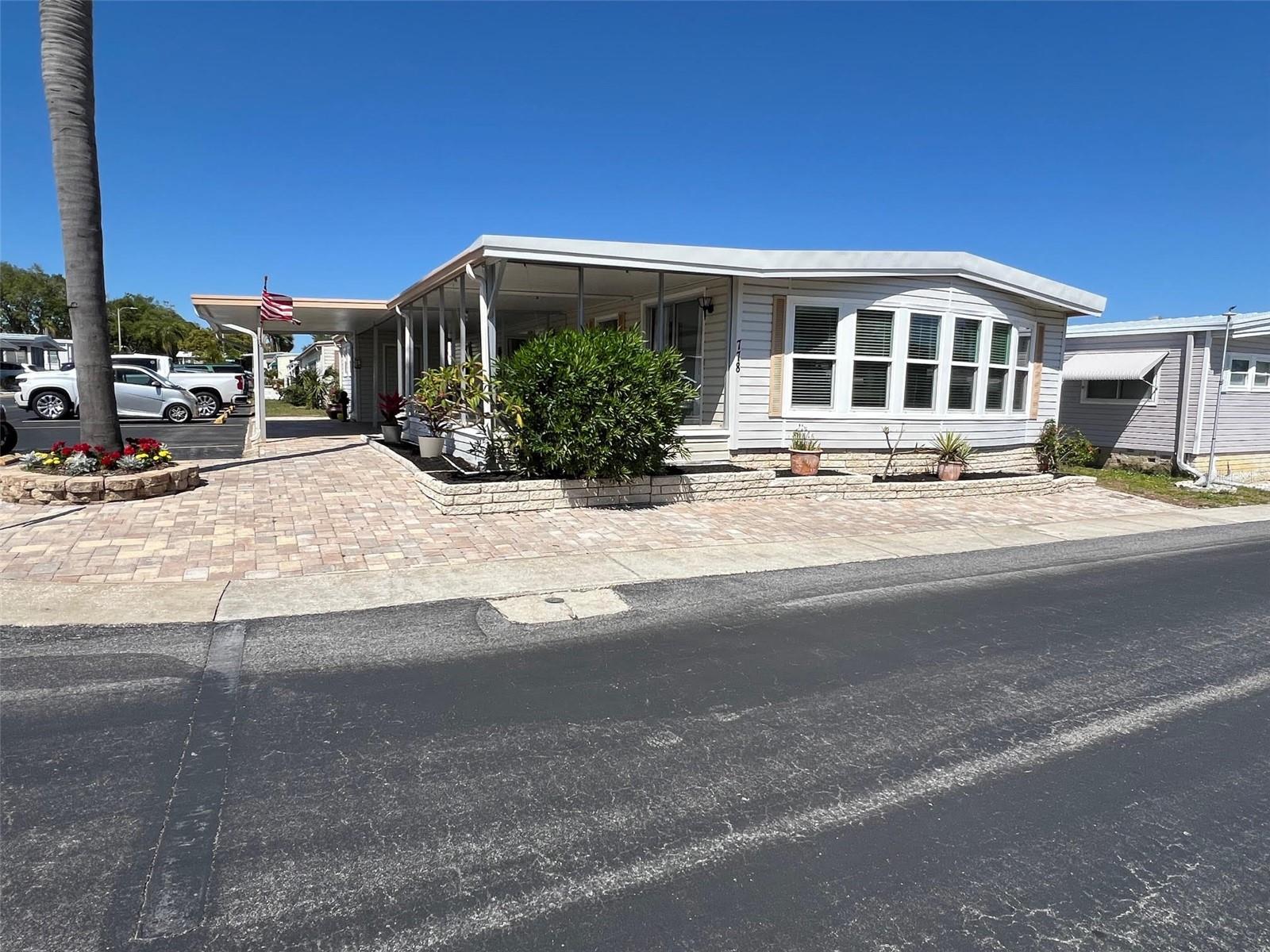 778 ROYAL PALM CIRCLE