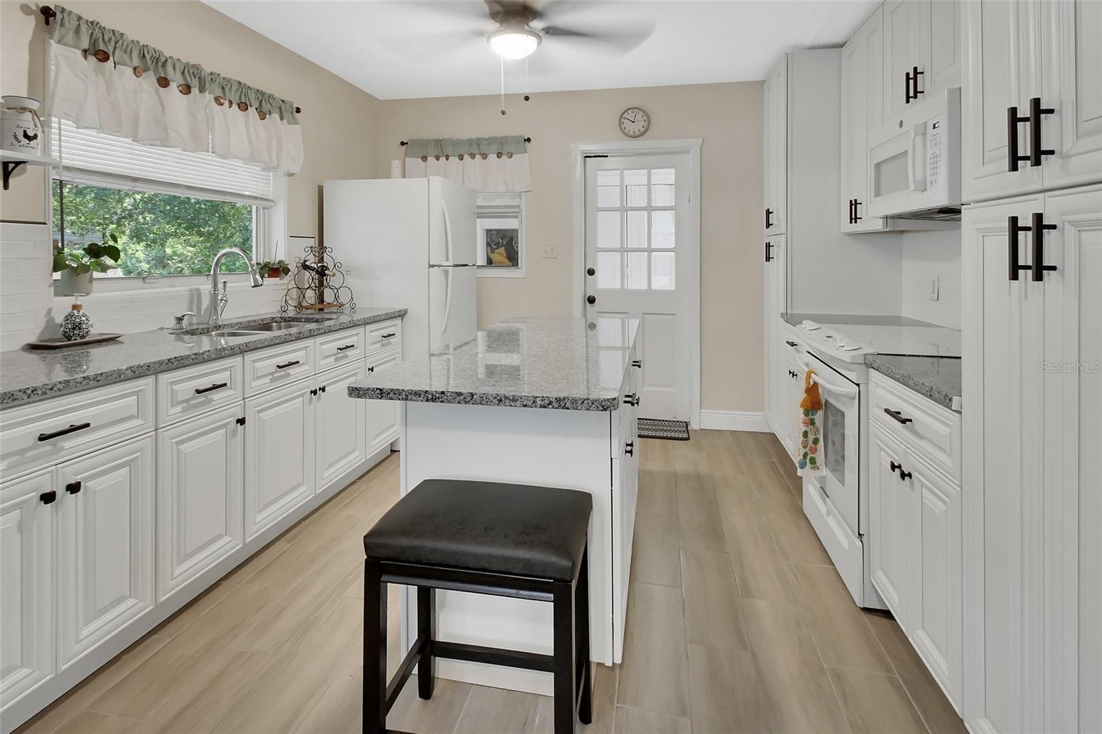 ATHENS REALTY CO BLKS 203-206 INC DELAND - Residential