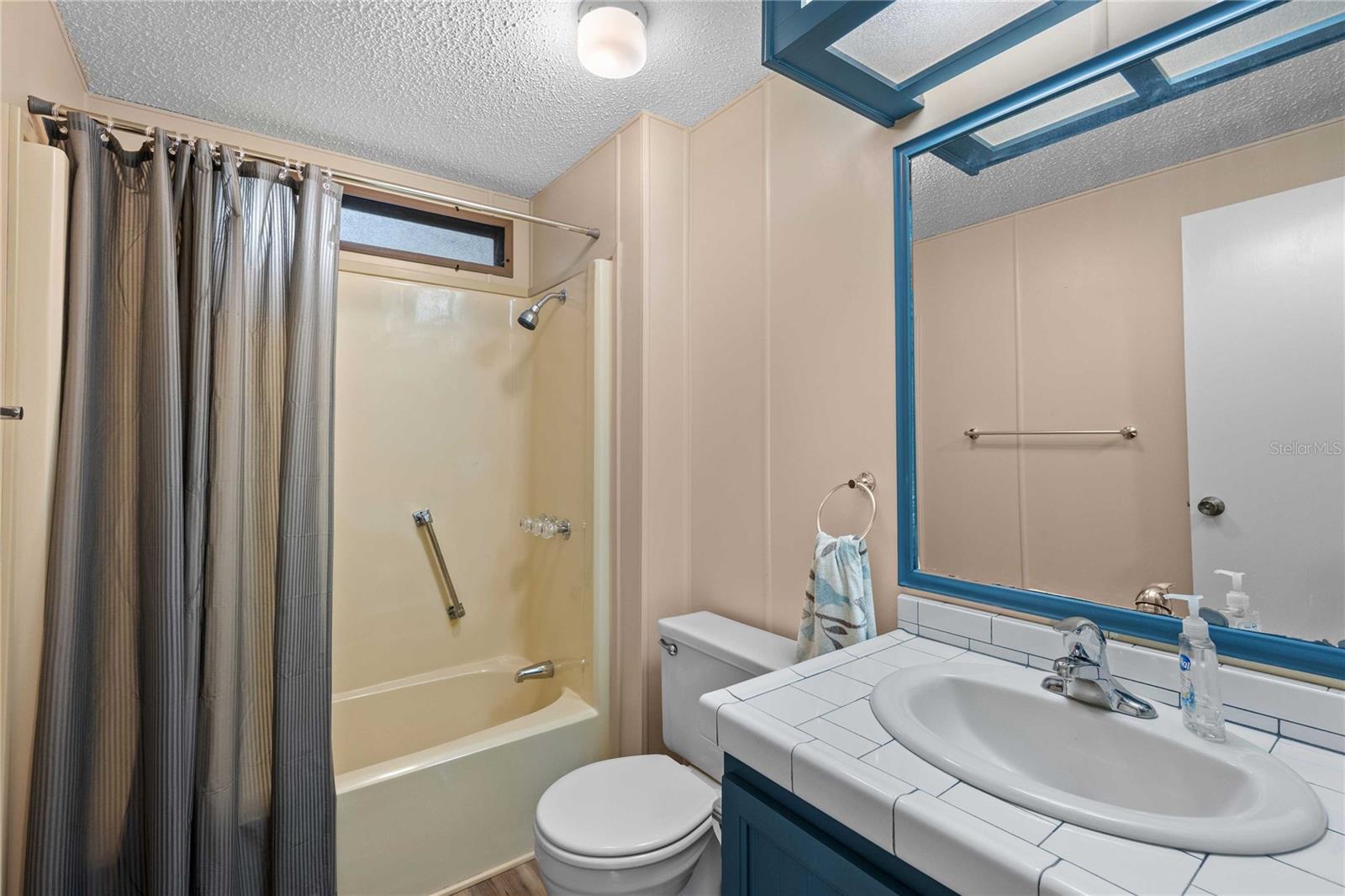 SUNBURST HILLS SUB - Residential