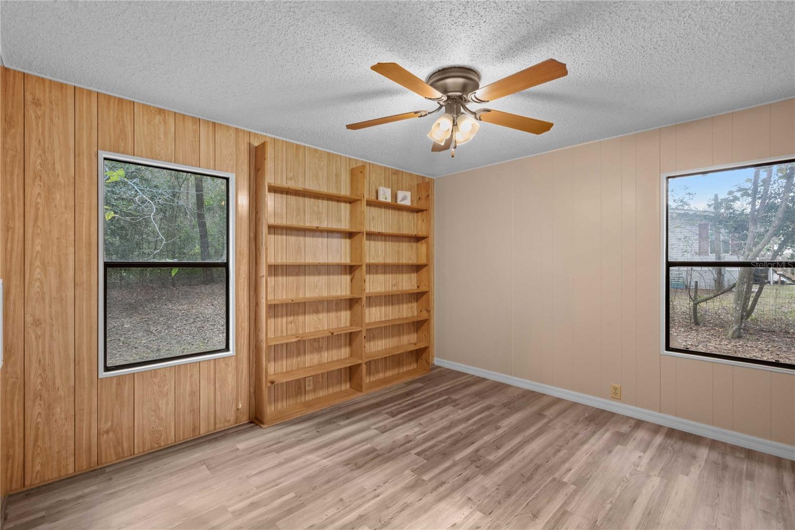 SUNBURST HILLS SUB - Residential