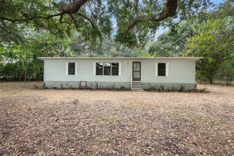Photo of 39720 Sunburst Drive, Dade City, FL 33525 (MLS # TB8453451)