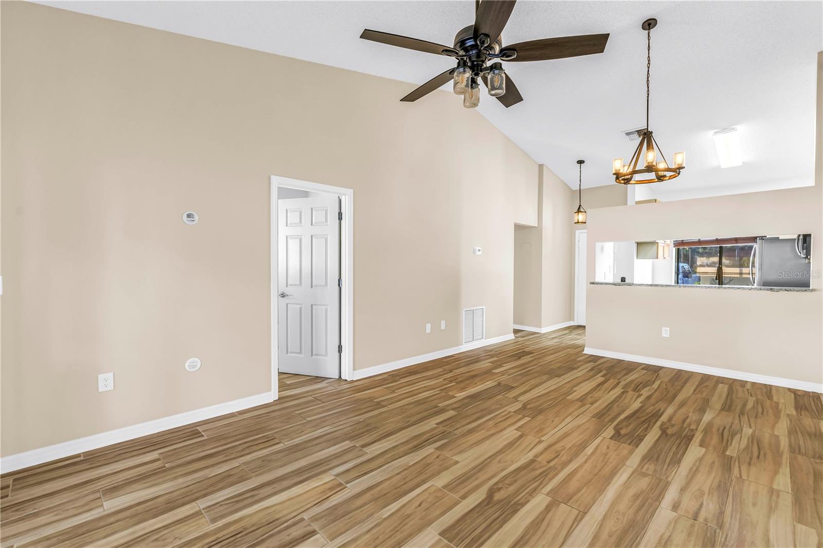 GARDENS AT PALM-AIRE COUNTRY CLUB I - Residential Lease