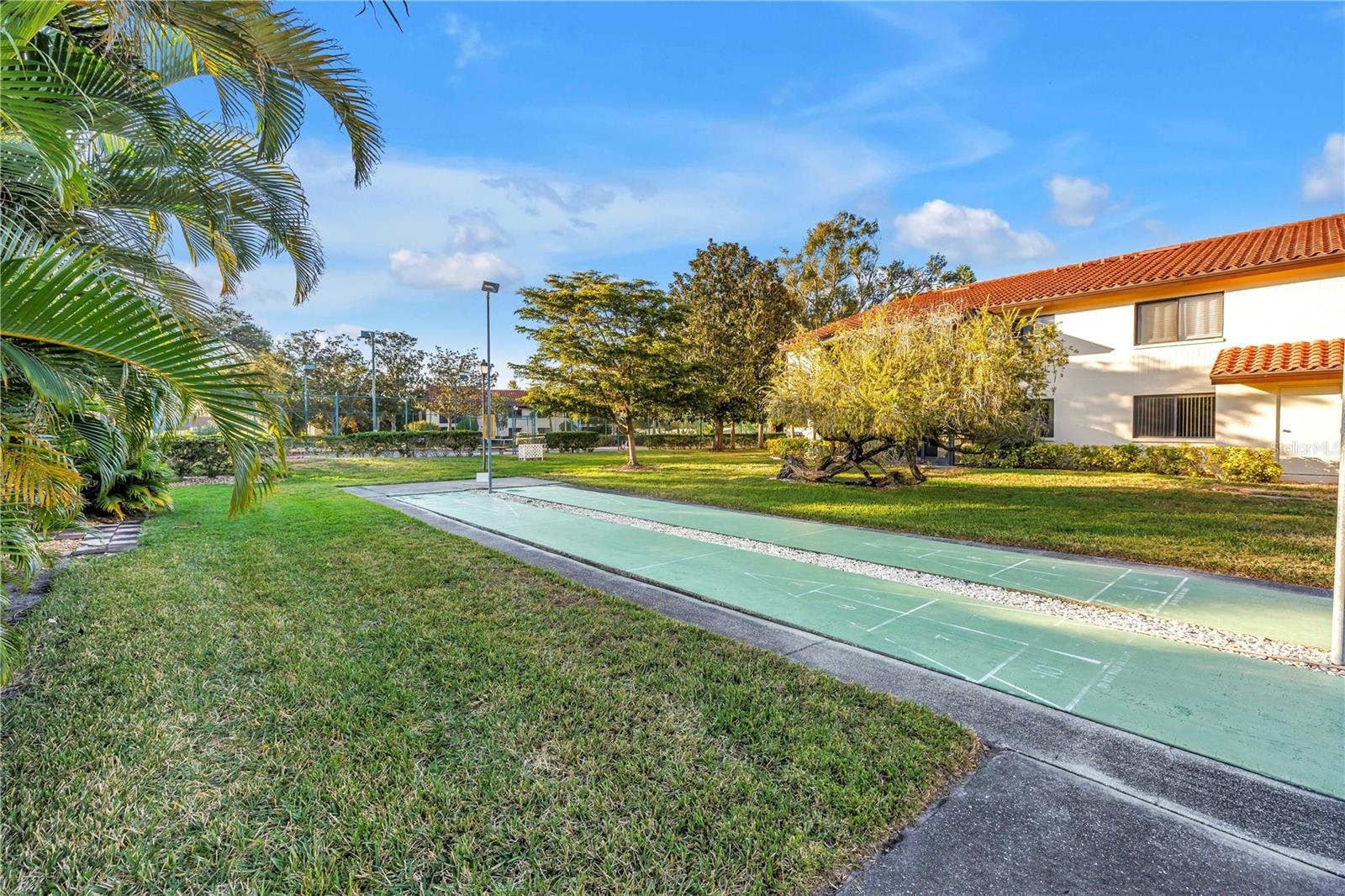 GARDENS AT PALM-AIRE COUNTRY CLUB I - Residential Lease