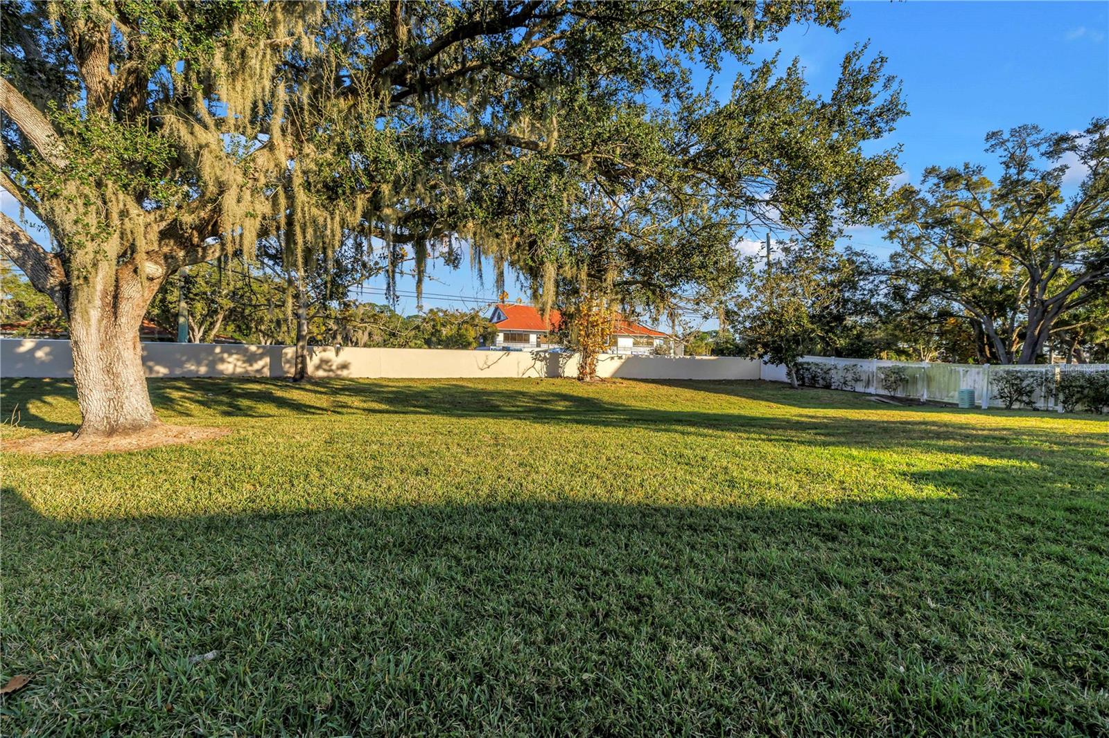 GARDENS AT PALM-AIRE COUNTRY CLUB I - Residential Lease