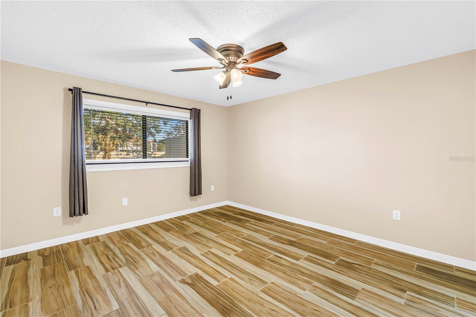 GARDENS AT PALM-AIRE COUNTRY CLUB I - Residential Lease