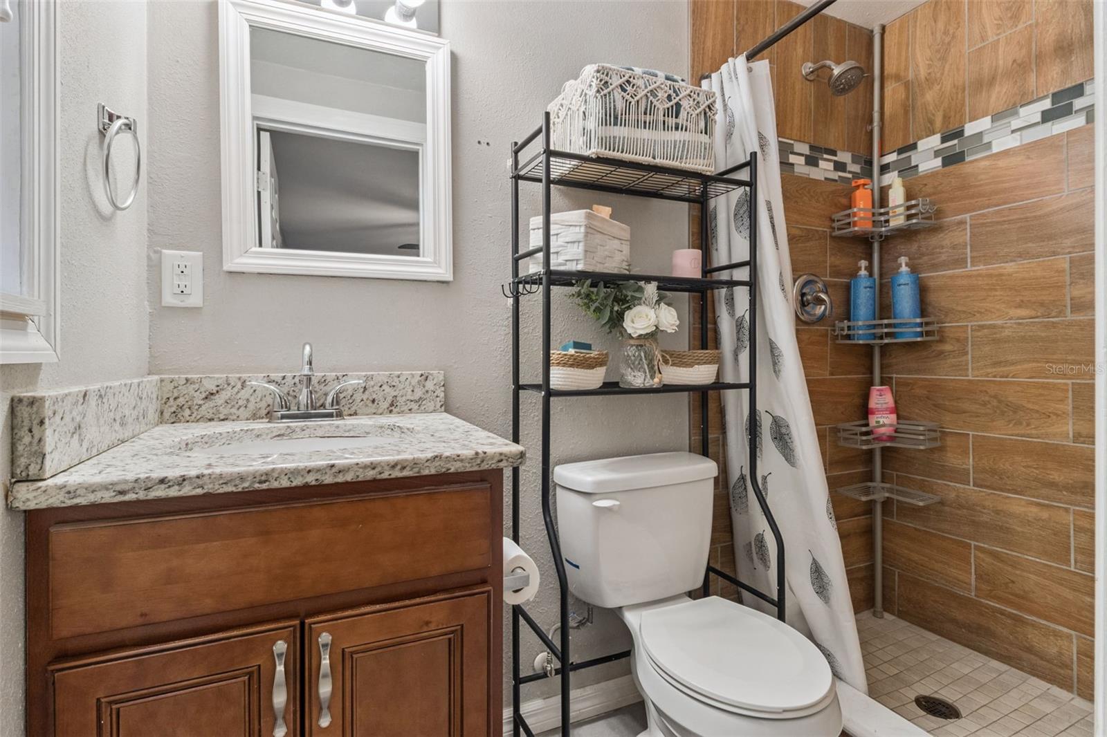 LENA VISTA SUB - Residential