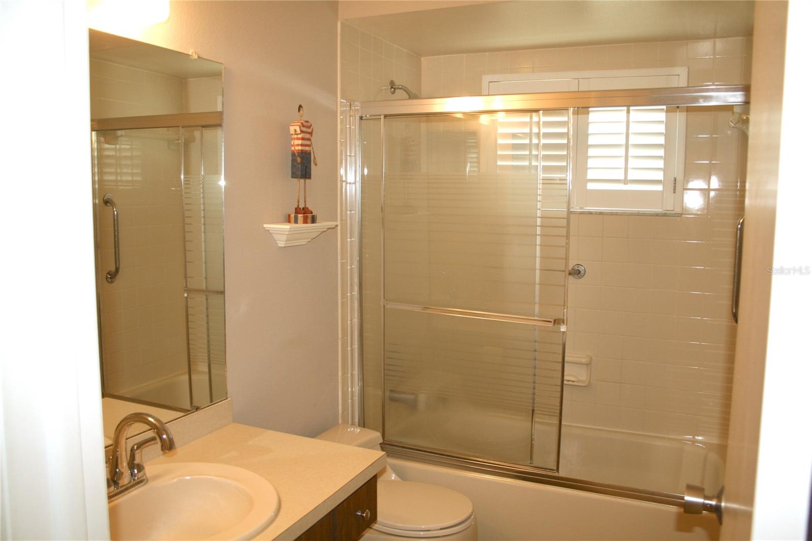 HILLTOP GROVES ESTATES - Residential